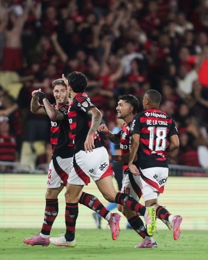 Flamengo fica 
