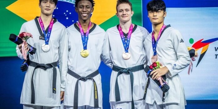 Henrique Marques conquista segundo ouro no Mundial de Taekwondo Henrique Marques conquista 2º ouro brasileiro no Mundial de Taekwondo