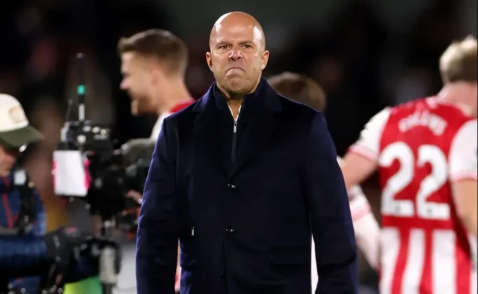 Liverpool mira Marc Guehi para reforçar defesa e retomar luta Arne Slot recebe recado e Liverpool se prepara para avançar pela chegada de Marc Guehi visando o título da Premier League