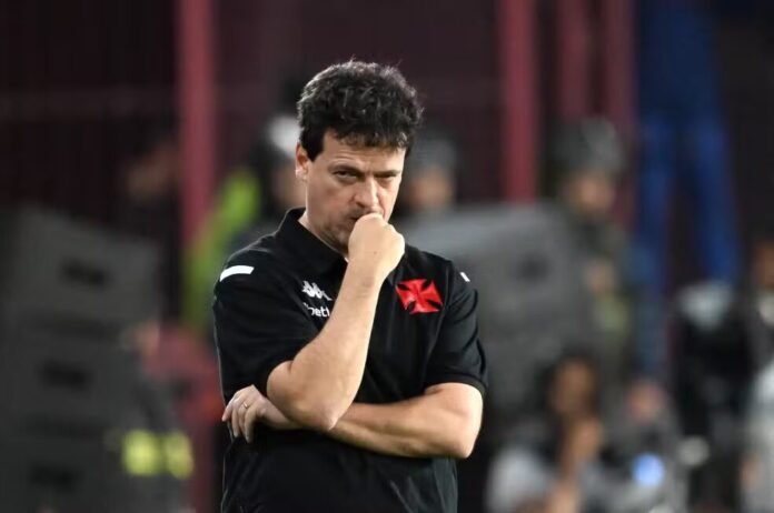 Maicon pode deixar o Vasco e se firmar no Coritiba Vasco Diniz