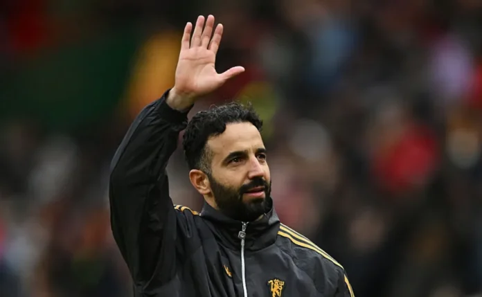 Manchester United recebe indicação de 2 treinadores para substituir Ruben Amorim em 2026