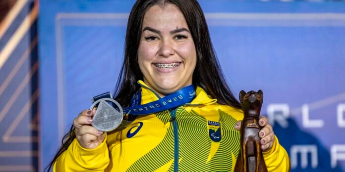 Mariana D’Andrea conquista prata no Mundial de Halterofilismo