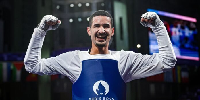 Netinho conquista a prata no Mundial de Taekwondo na China Edival Pontes, o Netinho, é vice-campeão mundial de taekwondo na China