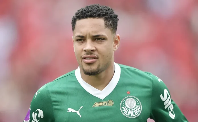 Chelsea e Tottenham monitoram Vitor Roque, mas Palmeiras não deseja negociar o atleta