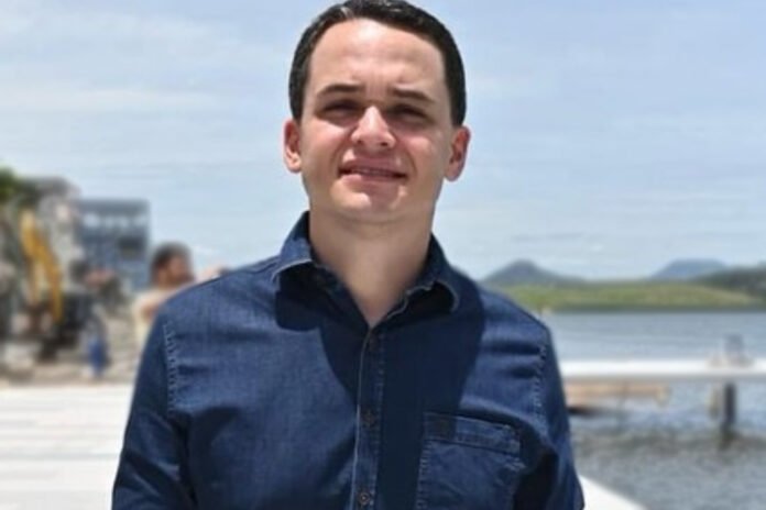 Pazolini investe em articulações com oposição no litoral sul