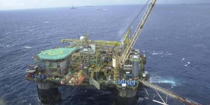 Petrobras atinge produção recorde de 3,14 milhões de barris/dia Petrobras: produção no 3º trimestre alcança 3,14 milhões de barris/dia