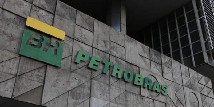 Petrobras estende prazo para projetos de adaptação climática até 11/11 Petrobras prorroga inscrições para projetos socioambientais