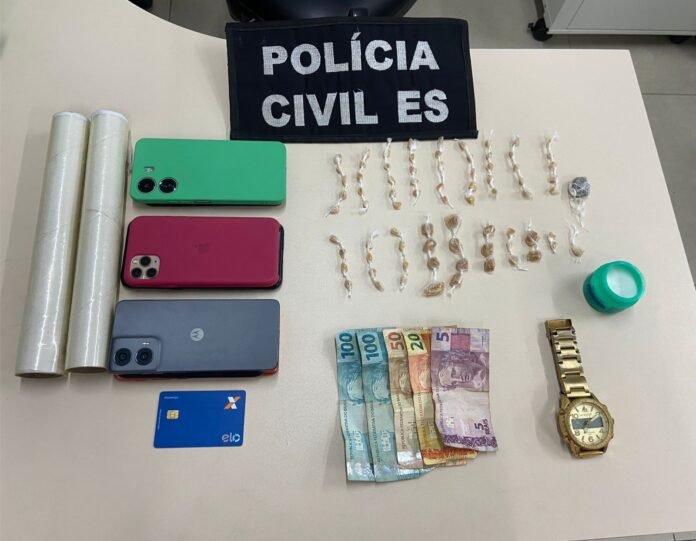 Polícia Civil de Itapemirim prende suspeita de tráfico de drogas em flagrante