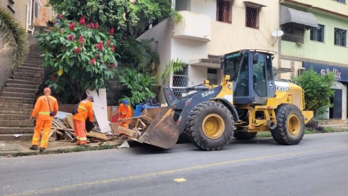 Prefeitura de Cachoeiro reforça limpeza na Avenida Jerônimo Ribeiro - Prefeitura de Cachoeiro de Itapemirim