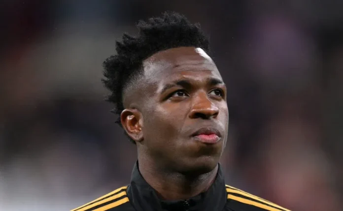Real Madrid mira Michel Olise como possível substituto de Vinicius Real Madrid tem interesse em Olise para substituir Vinicius Jr em negócio de R$ 626 milhões