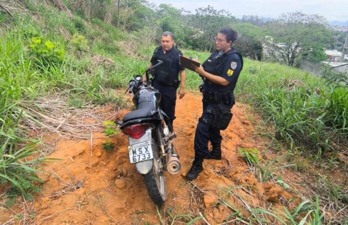 Guarda Civil Municipal recupera motocicleta com restrição de furto em Cachoeiro - Prefeitura de Cachoeiro de Itapemirim