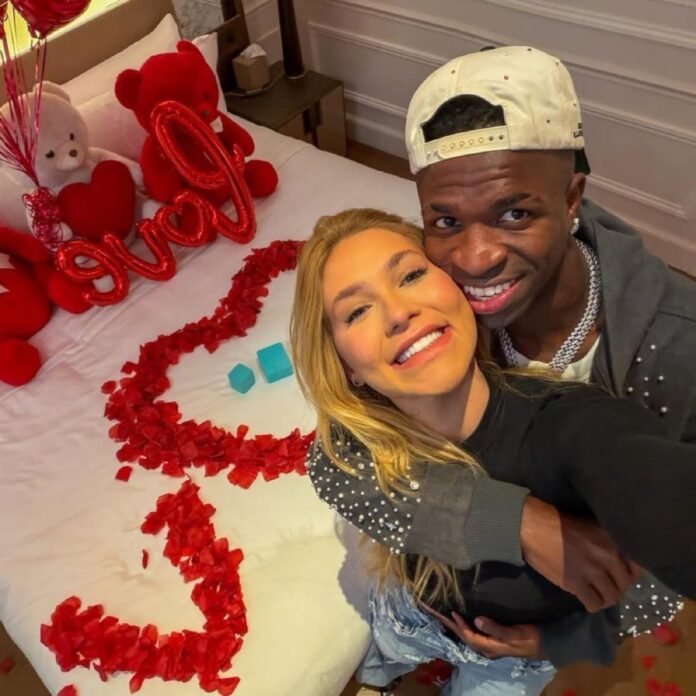 O AMOR VENCEU! Ídolo do Flamengo, Vini Jr. finalmente assume namoro com influencer Virgínia