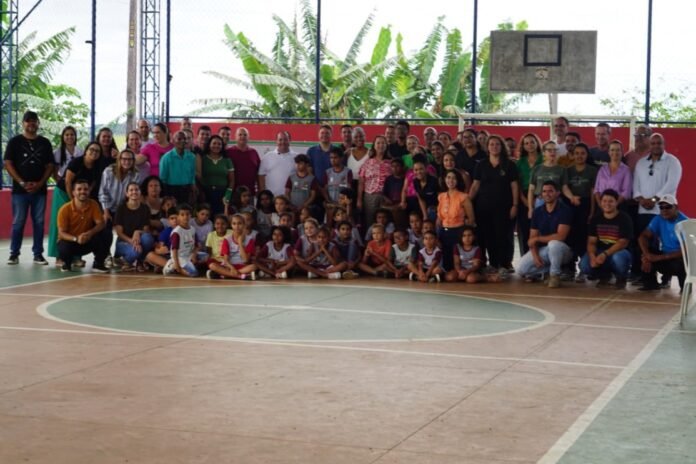 Notícia Gabinete em Ação leva serviços e atendimento direto às comunidades de Baixo Pongal, Emboacica, São Lourenço e São Mateus - Prefeitura Municipal de Anchieta