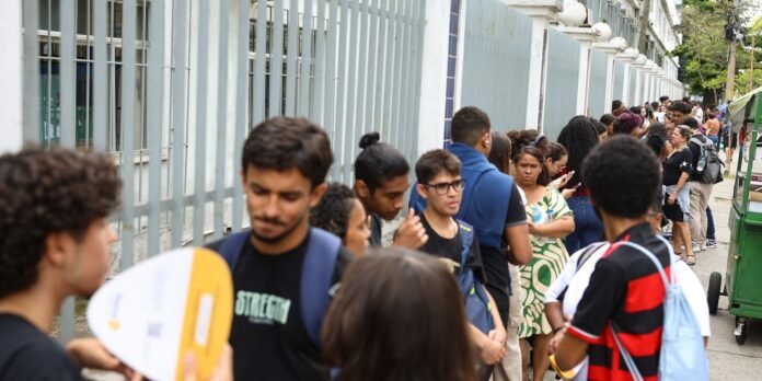 Enem: candidatos já podem acessar cartões de inscrição no Pará