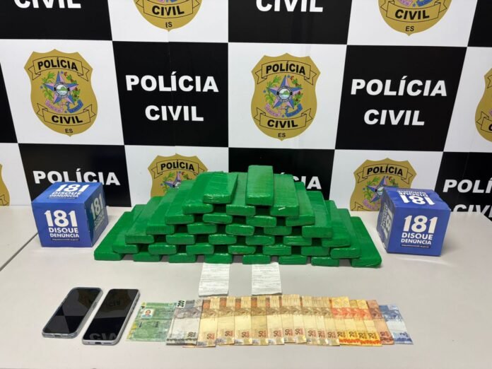 Denarc realiza operação de combate ao tráfico de drogas em Vila Capixaba