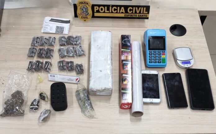 Polícia Civil prende três pessoas por tráfico de drogas durante cumprimento de mandado em Itapemirim