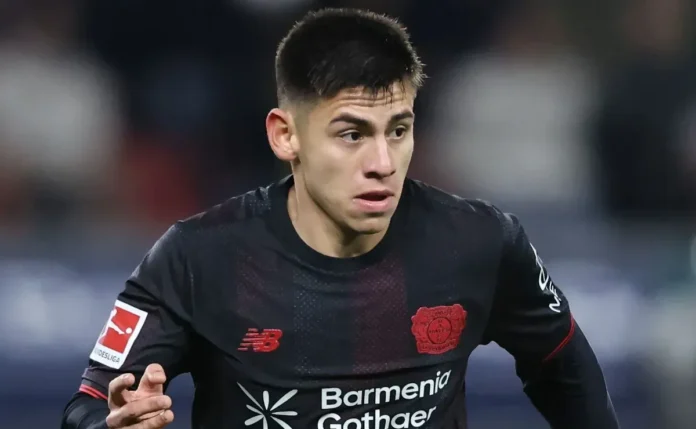 Manchester City acerta a saída de Claudio Echeverri para o Girona por empréstimo