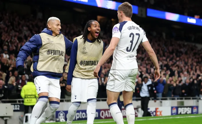 Liverpool pode avançar pela contratação de Van de Ven do Tottenham