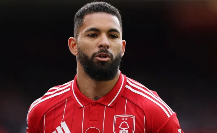 Douglas Luiz, alvo de Chelsea e Vasco, tem negociações avançadas para retornar ao Aston Villa