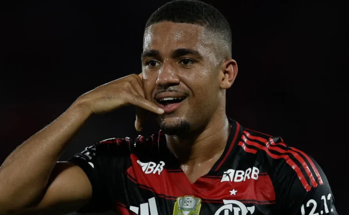Benfica retoma interesse em Samuel Lino e atacante pode deixar o Flamengo após chegada de Paquetá