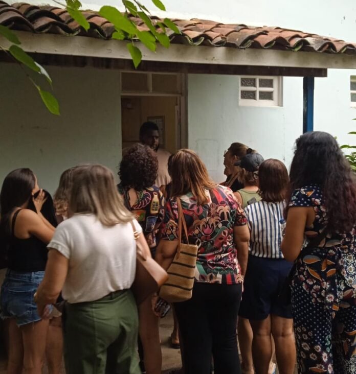 Turistas da Bahia visitam Casa de Cultura Roberto Carlos e celebram legado do Rei da MPB em Cachoeiro - Prefeitura de Cachoeiro de Itapemirim