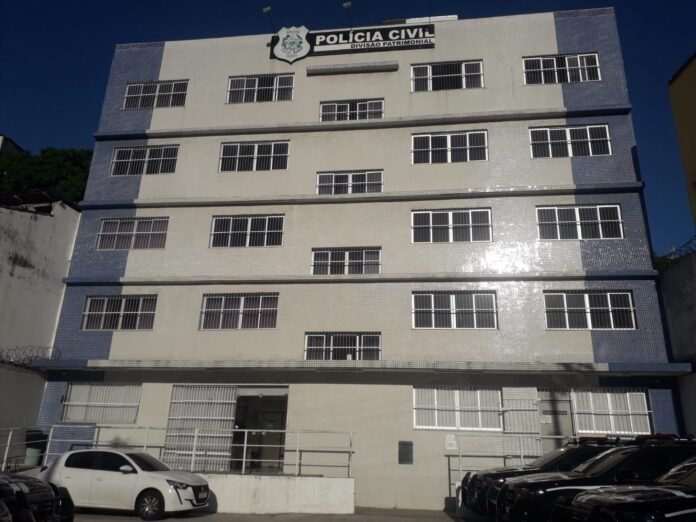 Polícia Civil prende ex-policial militar por extorsão contra comerciante em Vila Velha
