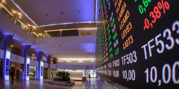 Ibovespa renova recorde e supera 175 mil pontos com capital externo