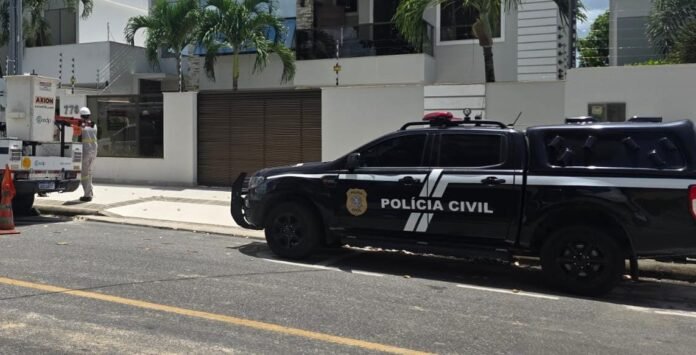 Polícia Civil flagra furto de energia elétrica em residência de alto padrão em Linhares