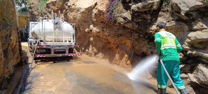 Prefeitura libera tráfego na Ponte de Ferro após serviços de desobstrução - Prefeitura de Cachoeiro de Itapemirim