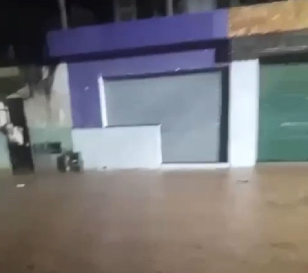 Comunicado Oficial | Alagamento no bairro Nova Brasília - Prefeitura de Cachoeiro de Itapemirim