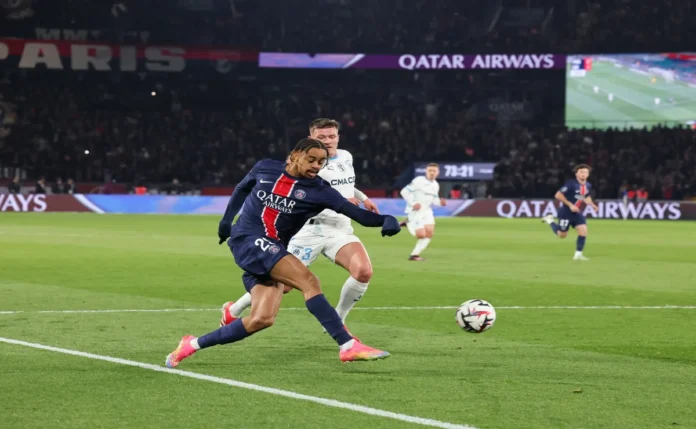 PSG recebe o Olympique de Marselha pela Ligue 1 com Dembélé e Safonov em campo