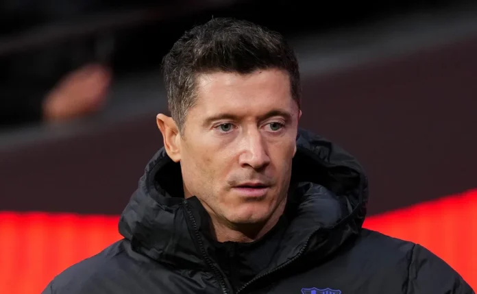 Robert Lewandowski tomará decisão final sobre seu futuro no Barcelona em abril, diz jornal