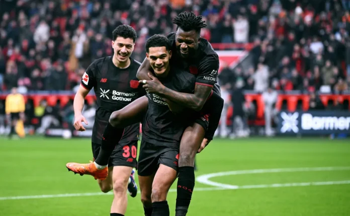 Liverpool entra na disputa com Manchester United e Real Madrid pela contratação de Tapsoba, do Bayer Leverkusen