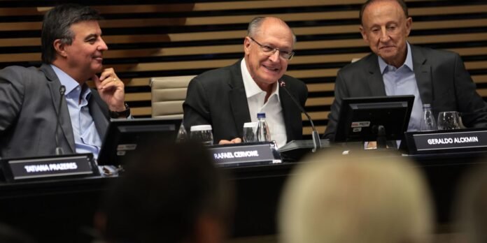 Alckmin diz que redução da jornada de trabalho é tendência mundial