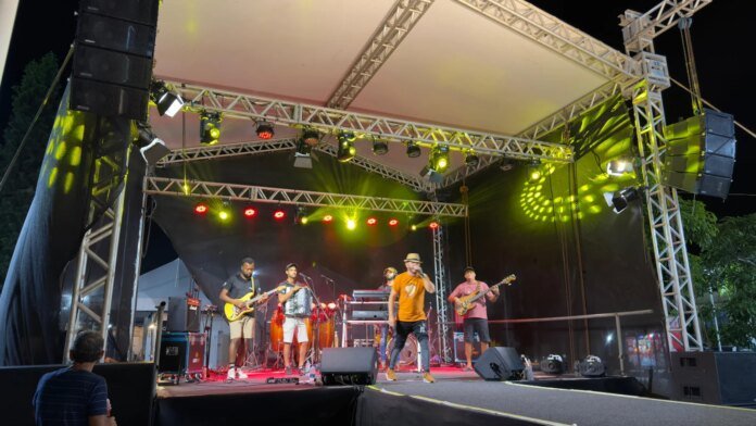 Barra foi o point da folia no quarto dia do Carnaval 