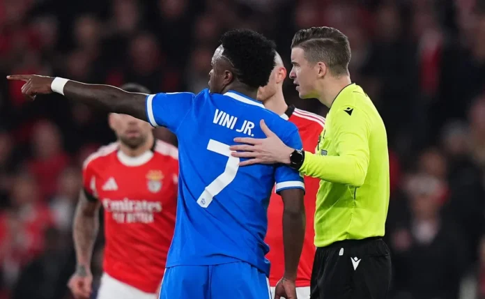 Benfica x Real Madrid é paralisado por protocolo antiracismo; Saiba como funciona