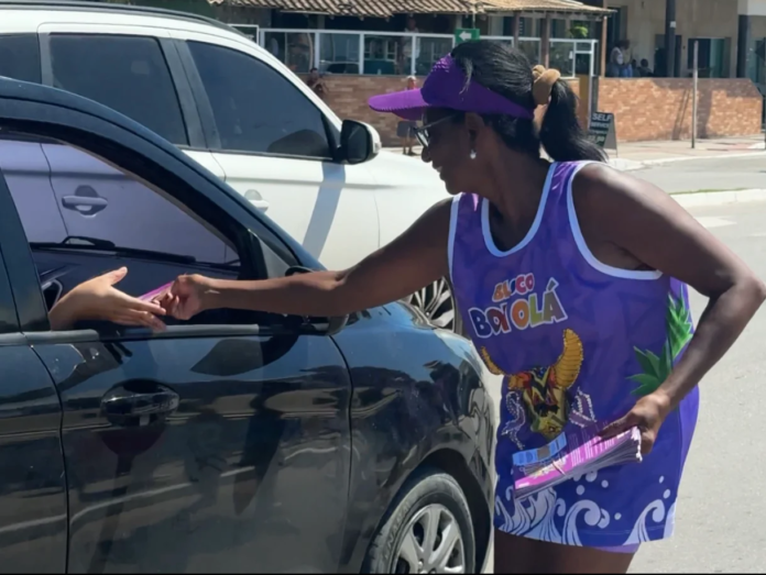 Bloco de Carnaval faz ação de conscientização sobre a lei “Não é Não” em Marataízes