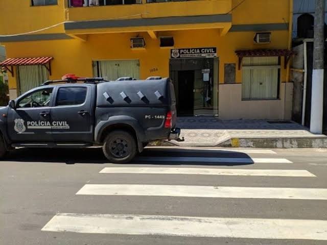 Suspeito de incendiar casa dos pais do ex-companheiro em Marechal Floriano é preso em flagrante na Serra