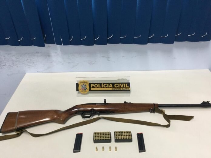 Delegacia de Guaçuí apreende arma de fogo de investigado por violência doméstica