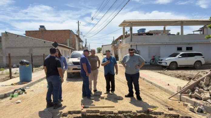 Prefeito visita obras no Esplanada 2