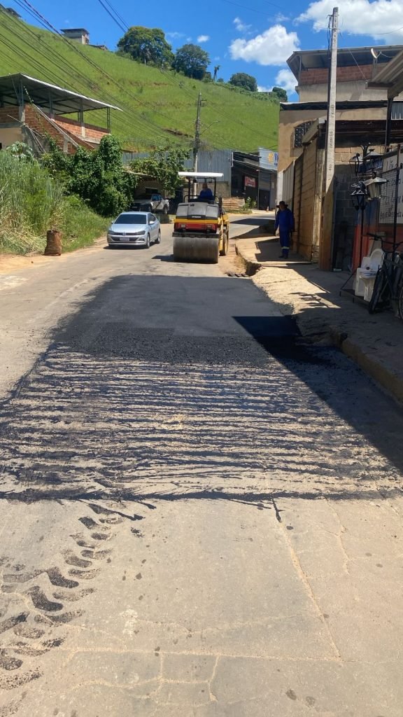Prefeitura de Cachoeiro de Itapemirim intensifica ações de tapa-buracos - Prefeitura de Cachoeiro de Itapemirim
