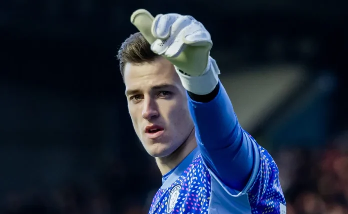 Radek Vitek surge como a principal solução interna do Manchester United para substituir Bayindir na próxima temporada