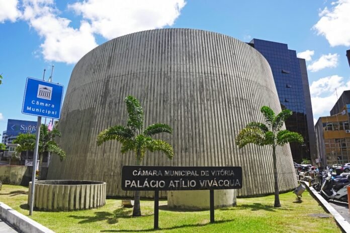 Vereadores de Vitória se preparam para reforçar chapas nas eleições