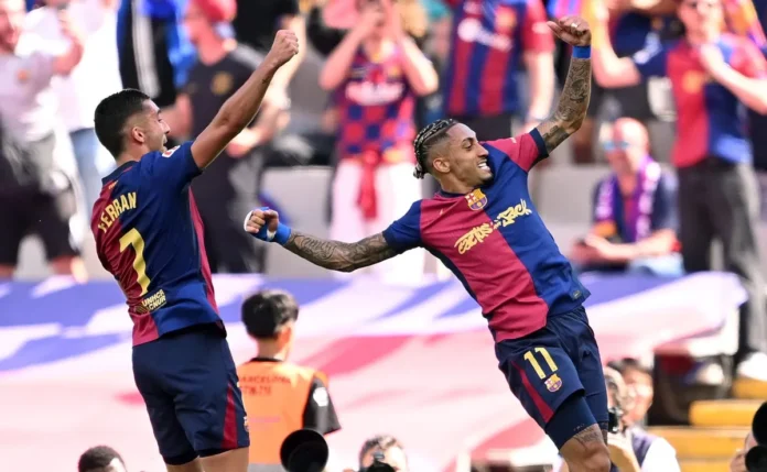 Manchester United pretende avançar pela contratação de Ferran Torres após atacante ser oferecido pelo Barcelona