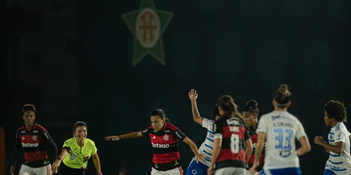 Flamengo e Cruzeiro empatam na abertura da 4ª rodada do BR Feminino