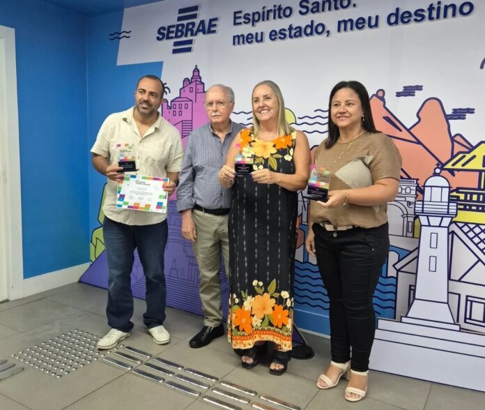 Marataízes conquista 1º e 3º lugares na etapa estadual do Prêmio Educador Transformador 
