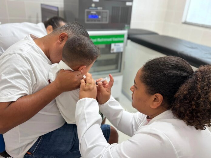 Marataízes realiza Dia D de vacinação contra gripe 