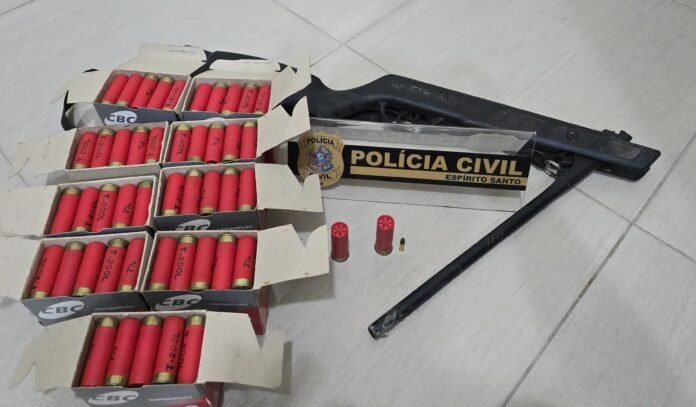 Polícia Civil apreende mais de 200 munições e prende homem em flagrante em Linhares