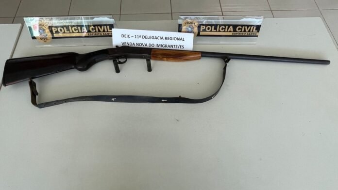 Deic de Venda Nova do Imigrante apreende arma de fogo e autua idoso em flagrante