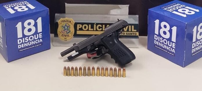 Homem é capturado com pistola e munições em Cariacica